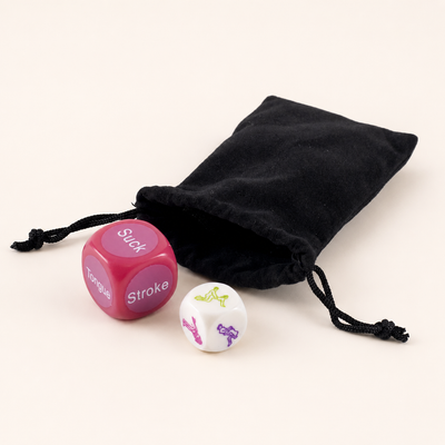 FlexToyz Kama Sutra dobbelstenen met roze actiedobbelsteen, witte standendobbelsteen en zwart zakje